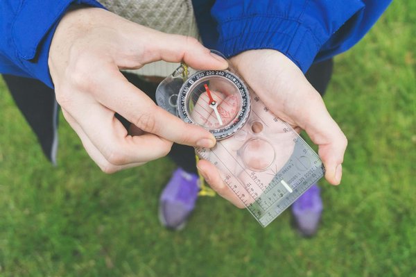 Comment planifier une traversée en hydravion pour explorer les fjords de l'Alaska : itinéraires et conseils pratiques ?